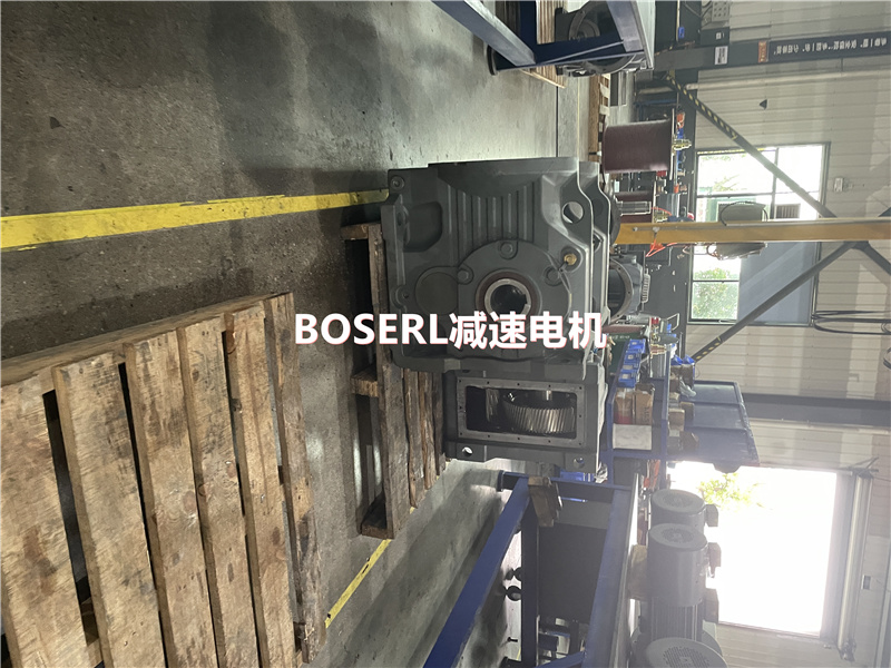 1690947944401365.jpg 齒輪減速機(jī)加電機(jī)